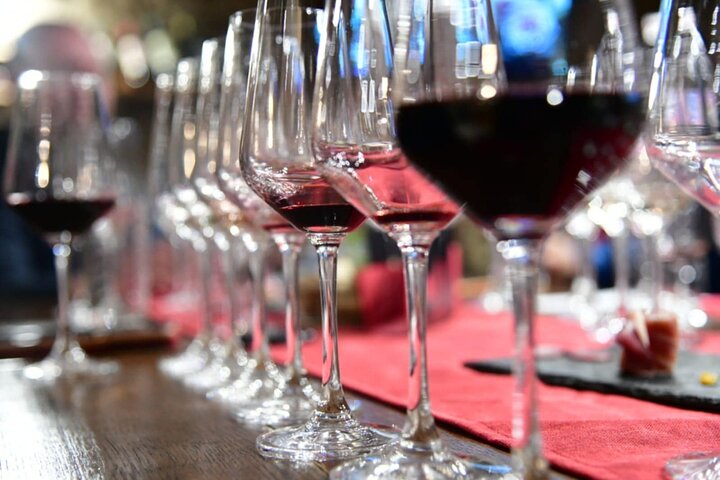 Винен дегустационен център